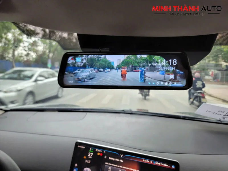 Azcam-g1-camera-hanh-trinh-vinfast-limo-green-minhthanhauto