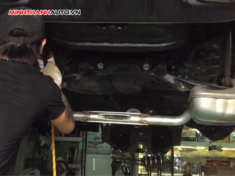 Phủ gầm chống ồn chống gỉ sét