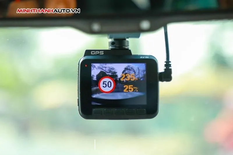 10-phu-kien-mercedes-glc-2025-sieu-chat-nen-lap-dat-5