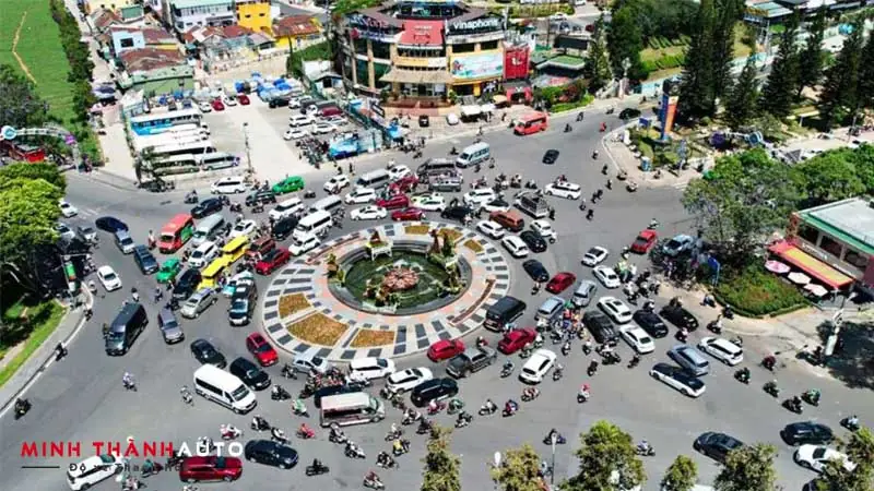 Cac-vi-tri-camera-ai-phat-nguoi-tai-lam-dong-camera-hanh-trinh-vietmap-1-minhthanhauto