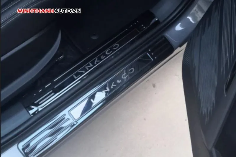 Lynk-co-06-10-phu-kien-sieu-chat-111