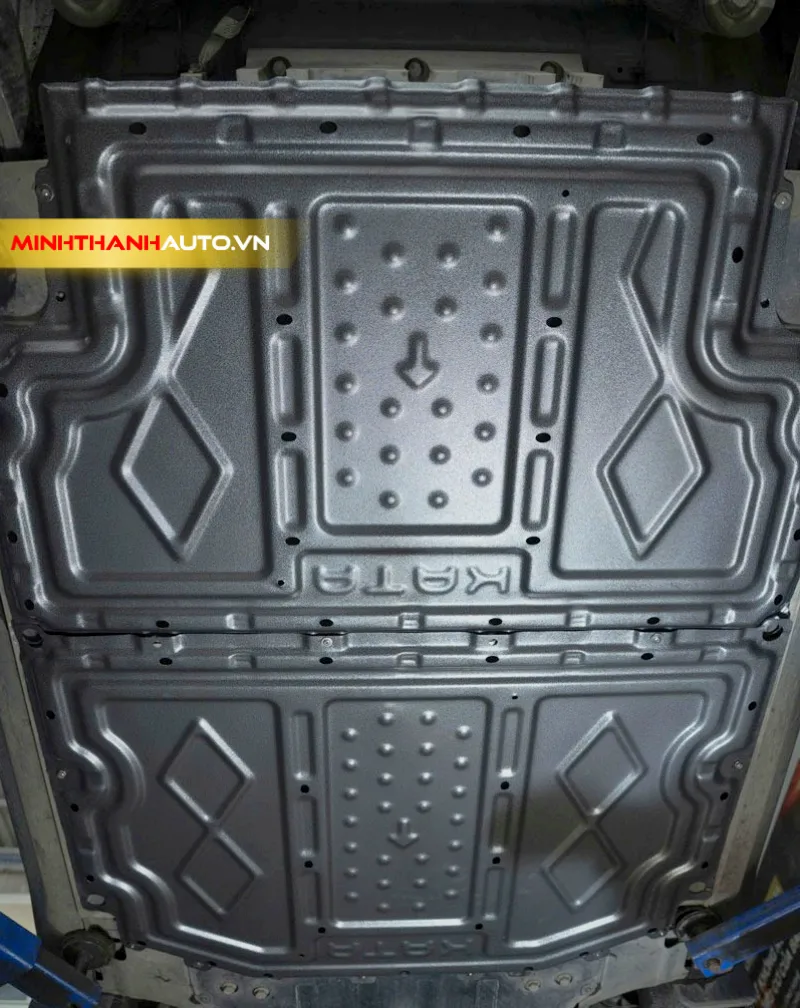 Minh Thanh Auto Hinh Thuc Te Tam Op Pin Vinfast Vf6 Kata Xe Khach Minh Thanh Auto Hinh Thuc Te Tam Op Pin Vinfast Vf6 Kata Xe Khach