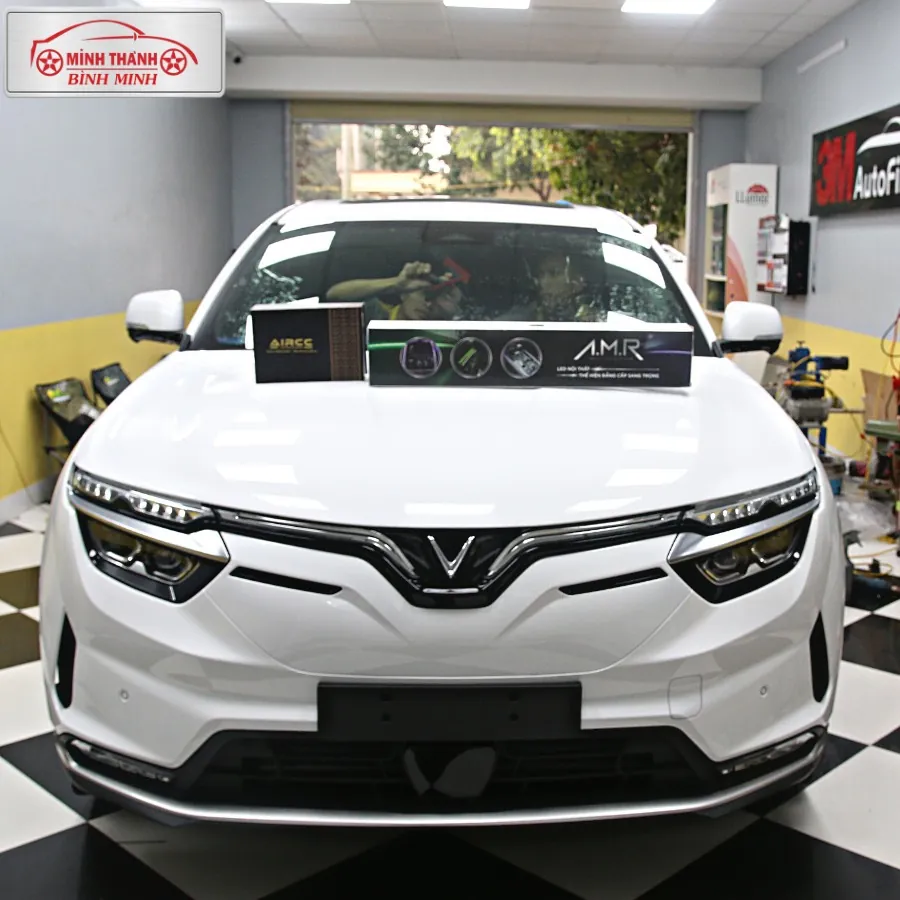 Nang Cap Led Noi That Va Cua Hit Cho Vinfast Vf8