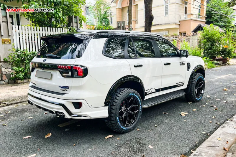 Phu-kien-do-everest-chinh-hang-18