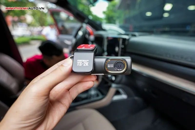 Phu-kien-do-everest-chinh-hang-7