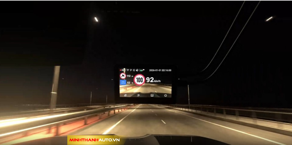 Minh Thanh Auto Hinh Anh Thuc Te Camera Hanh Trinh 70mai A800se Speedeye Hien Thi Gioi Han Toc Do Minh Thanh Auto Hinh Anh Thuc Te Camera Hanh Trinh 70mai A800se Speedeye Hien Thi Gioi Han Toc Do
